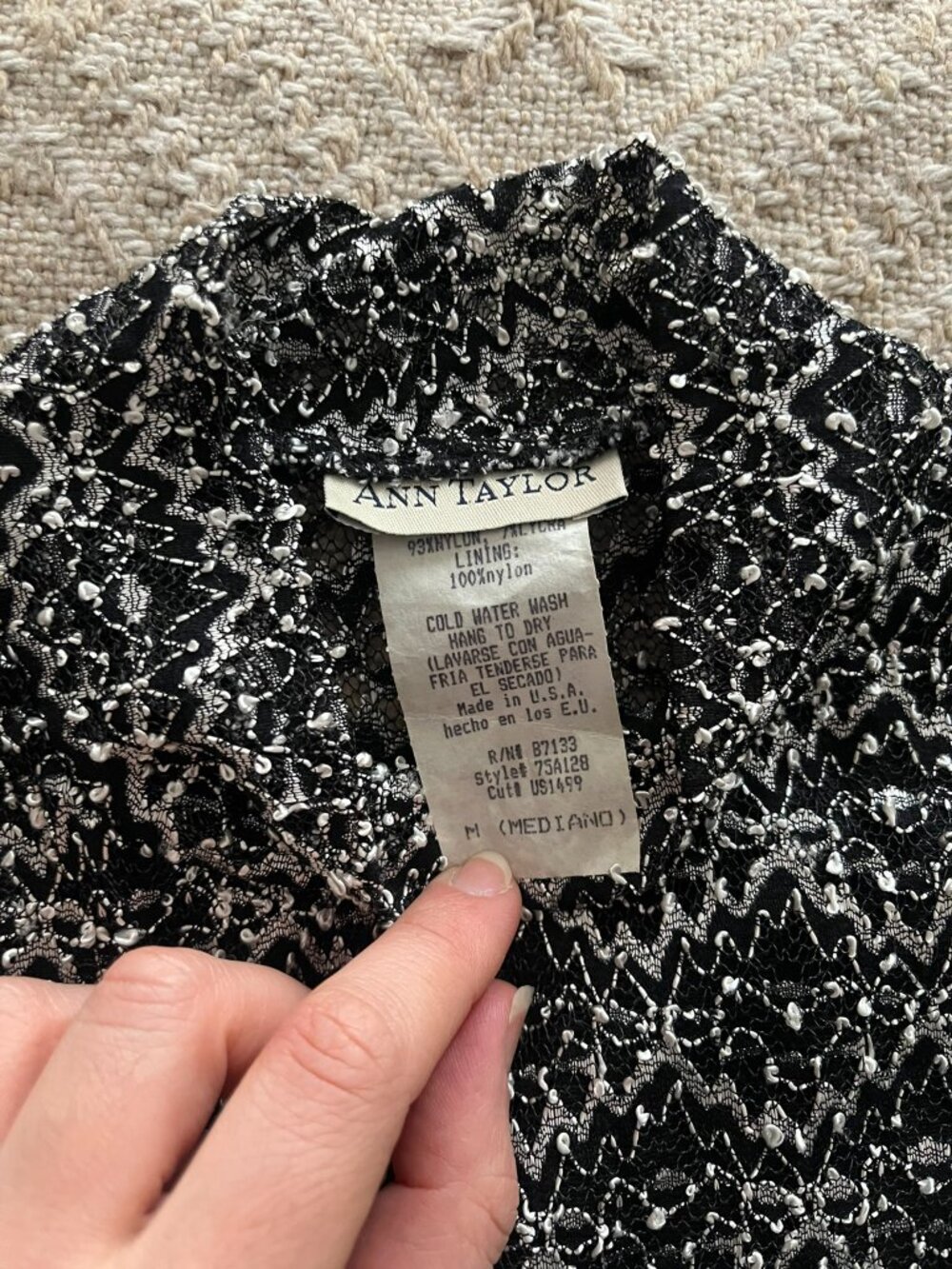 Vintage Ann Taylor Black Silver Lace Mock Neck Sleeveless Top Y2K Size M - Picture 3 of 6